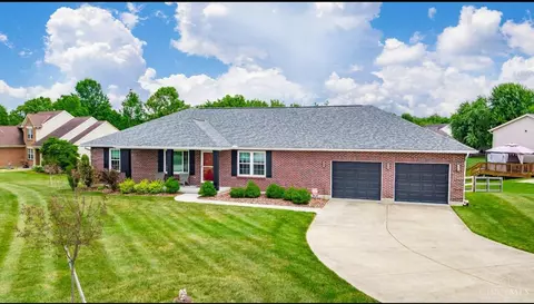 2898 Creekside Dr, Hamilton, OH 45011