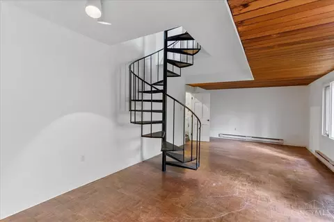 Living - 187 Greendale Ave, Cincinnati, OH 45220 photo 6 of 6