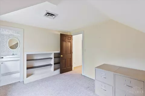 Bedroom - 187 Greendale Ave, Cincinnati, OH 45220 photo 11 of 12