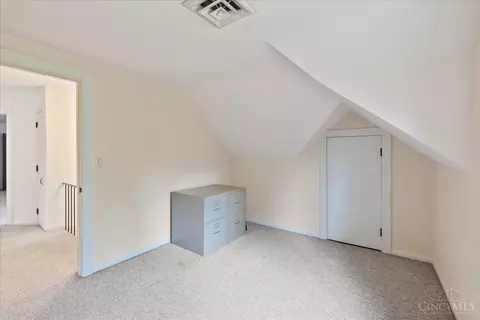 Bedroom - 187 Greendale Ave, Cincinnati, OH 45220 photo 10 of 12