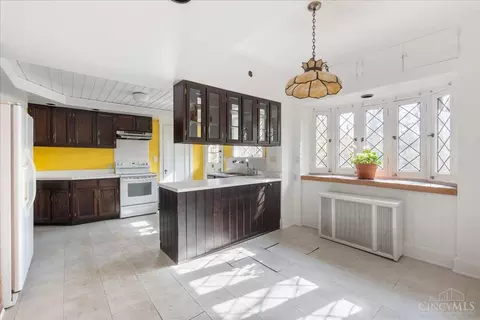 Kitchen - 187 Greendale Ave, Cincinnati, OH 45220 photo 1 of 4