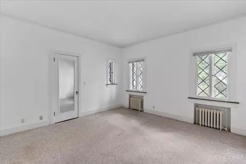 Bedroom - 187 Greendale Ave, Cincinnati, OH 45220 photo 3 of 12