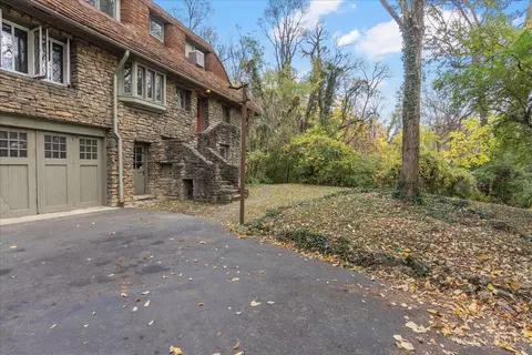 Exterior - 187 Greendale Ave, Cincinnati, OH 45220 photo 5 of 5