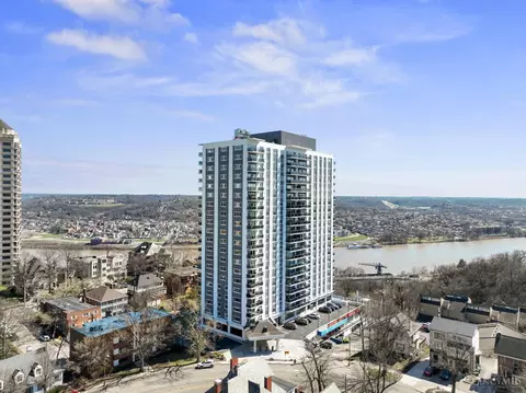 2200 Victory Pkwy #1504, Cincinnati, OH 45206