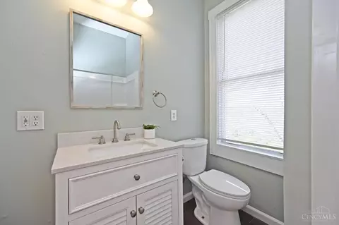 3187 Mchenry Ave, Cincinnati, OH 45211 photo 8