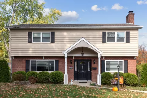 6895 Meadowdale Cir, Madeira, OH 45243