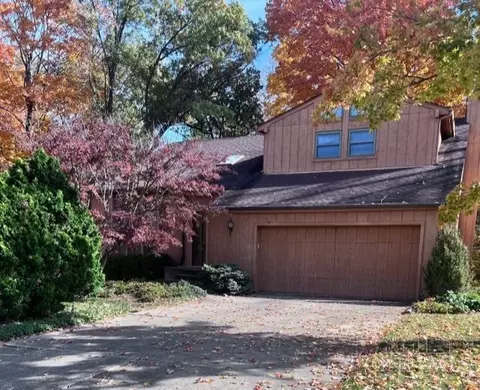 1686 Gray Fox Trl, Milford, OH 45150