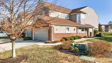 1221 Feather Trl, Hamilton Township, OH 45039