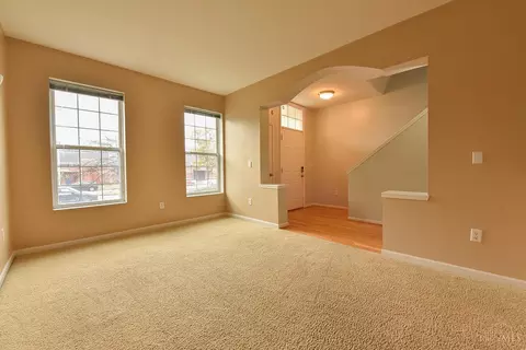 512 Ezzard Charles Dr, Cincinnati, OH 45214 photo 4
