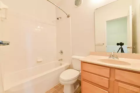 512 Ezzard Charles Dr, Cincinnati, OH 45214 photo 16