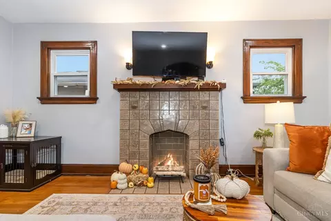 4220 Appleton St, Cincinnati, OH 45209 photo 2