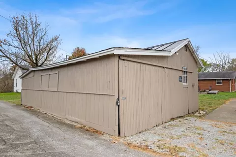 Exterior - 307 Apple St, Georgetown, OH 45121 photo 7 of 9