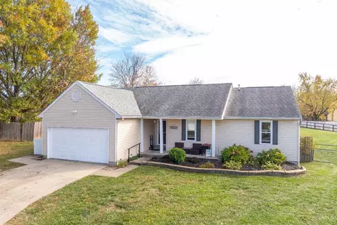 899 Kenwood Ct, Monroe, OH 45050