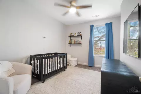 Bedroom - 1656 Jonathan Ave, Cincinnati, OH 45207 photo 3 of 8