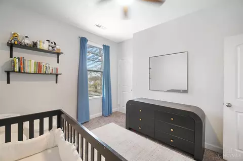 Bedroom - 1656 Jonathan Ave, Cincinnati, OH 45207 photo 5 of 8