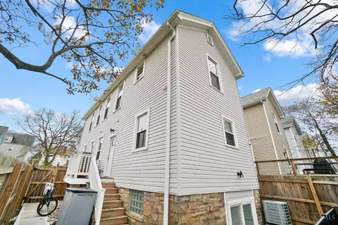 Exterior - 1656 Jonathan Ave, Cincinnati, OH 45207 photo 7 of 8
