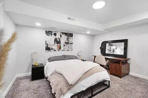 Bedroom - 1656 Jonathan Ave, Cincinnati, OH 45207 photo 7 of 8