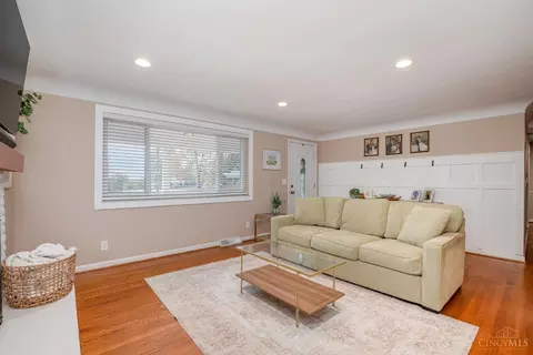 Living - 668 Wilfert Dr, Cincinnati, OH 45245 photo 1 of 1