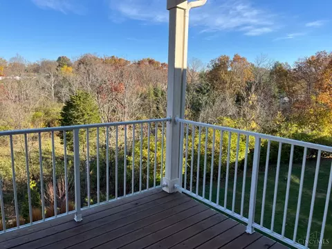 Exterior - 988 Misty Stream Dr, Cincinnati, OH 45231 photo 2 of 3