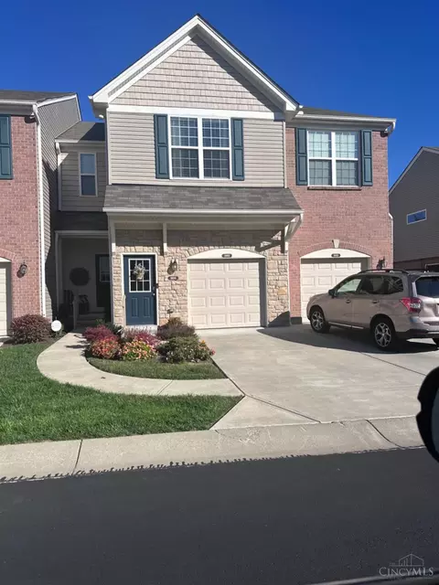 988 Misty Stream Dr, Cincinnati, OH 45231