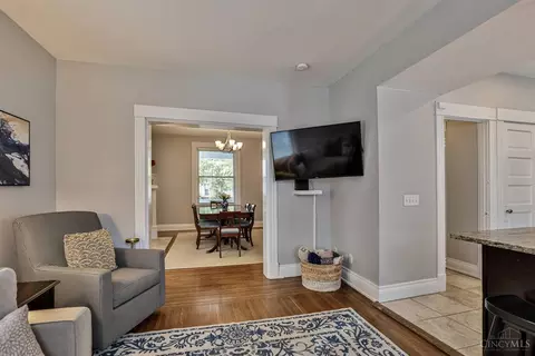 4222 Eileen Dr, Cincinnati, OH 45209 photo 9