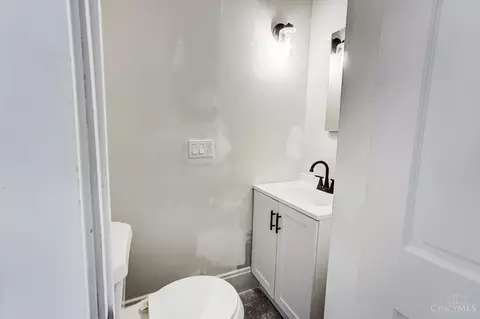 3964 Lowry Ave, Cincinnati, OH 45229 photo 18