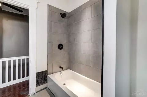 3964 Lowry Ave, Cincinnati, OH 45229 photo 27