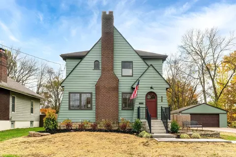 55 Sharon Rd, Glendale, OH 45246
