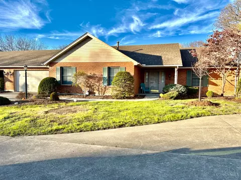 224 Lake Front Ct, Hamilton, OH 45013