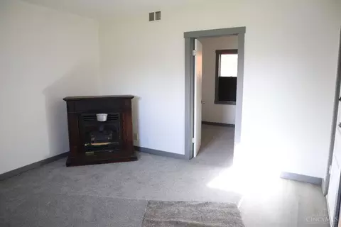 Living - 151 Hudson Ave, Williamsburg, OH 45176 photo 3 of 3