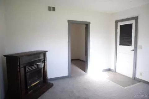 Living - 151 Hudson Ave, Williamsburg, OH 45176 photo 2 of 3