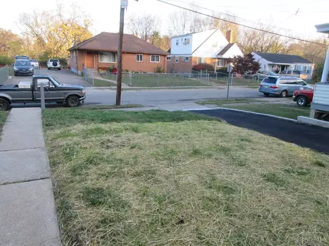 Exterior - 1519 Beech Ave, Cincinnati, OH 45205 photo 15 of 22