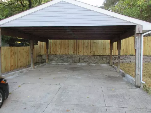 Exterior - 1519 Beech Ave, Cincinnati, OH 45205 photo 9 of 22