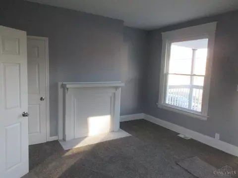 Living - 1519 Beech Ave, Cincinnati, OH 45205 photo 1 of 3