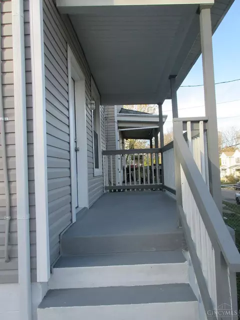 Exterior - 1519 Beech Ave, Cincinnati, OH 45205 photo 8 of 22