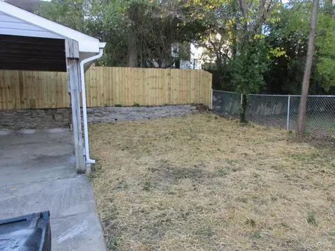 Exterior - 1519 Beech Ave, Cincinnati, OH 45205 photo 11 of 22