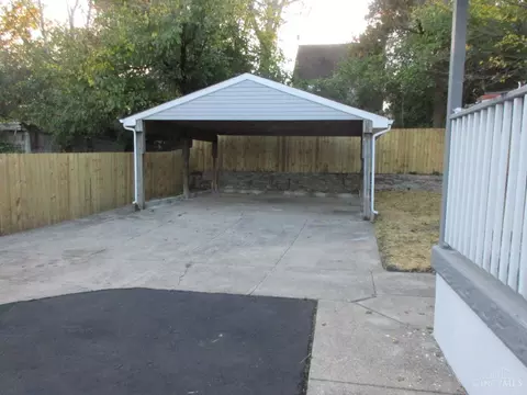 Exterior - 1519 Beech Ave, Cincinnati, OH 45205 photo 18 of 22
