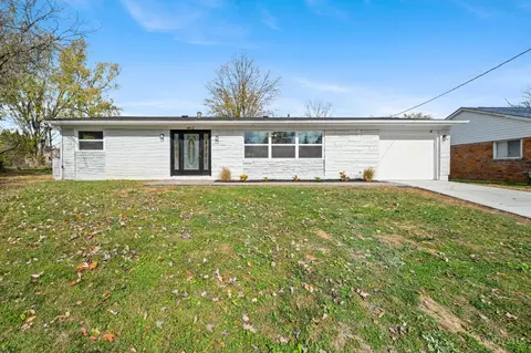 462 Ballyclare Ter, Cincinnati, OH 45240