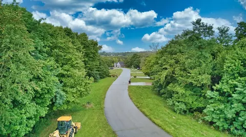 44 Dakota Dr, Lawrenceburg, IN 47025