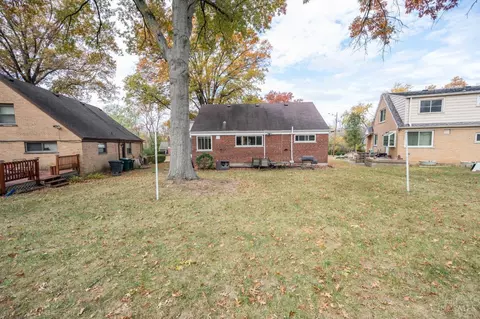 Exterior - 3495 Edgeview Dr, Cincinnati, OH 45213 photo 5 of 5