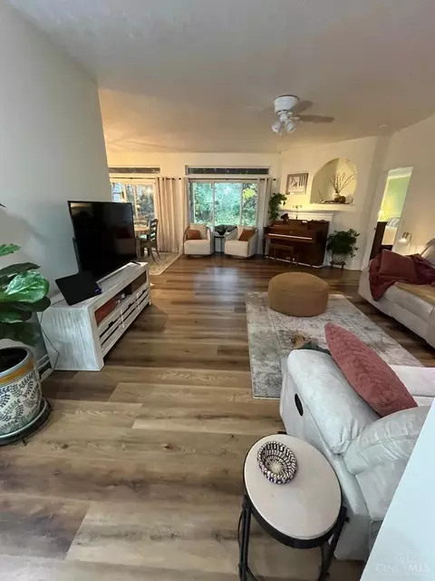 7806 Gapstow Brg, Cincinnati, OH 45231 photo 4