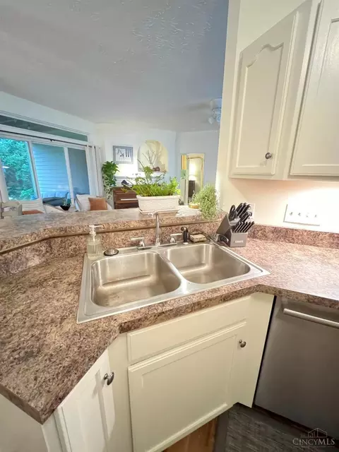 7806 Gapstow Brg, Cincinnati, OH 45231 photo 7