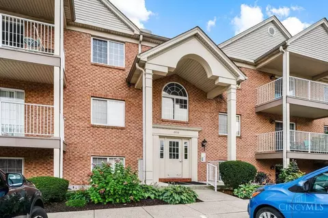 3352 Emerald Lakes Dr #3D, Cincinnati, OH 45211