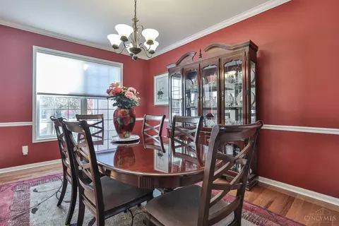 Dining - 810 Dorgene Ln, Cincinnati, OH 45244 photo 2 of 4