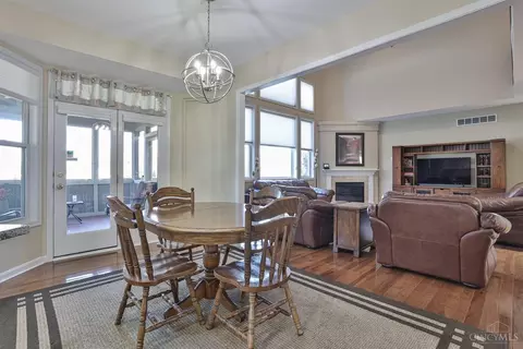Dining - 810 Dorgene Ln, Cincinnati, OH 45244 photo 4 of 4