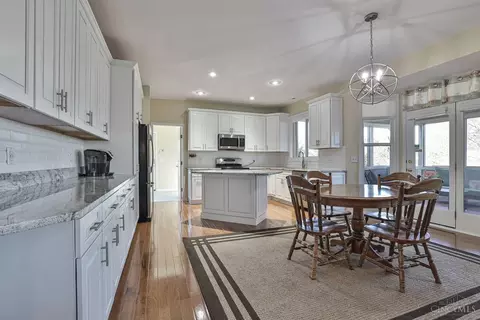 Kitchen - 810 Dorgene Ln, Cincinnati, OH 45244 photo 1 of 3