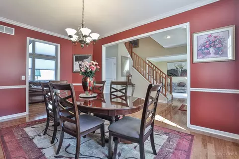 Dining - 810 Dorgene Ln, Cincinnati, OH 45244 photo 3 of 4