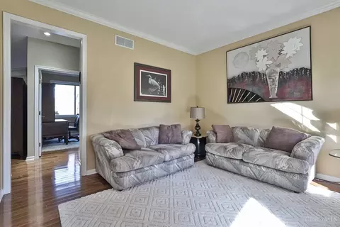 Living - 810 Dorgene Ln, Cincinnati, OH 45244 photo 1 of 4