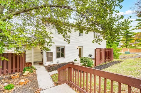 1056 Crescentville Rd, West Chester, OH 45246