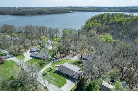 6420 Spring Hill Dr, Hillsboro, OH 45133